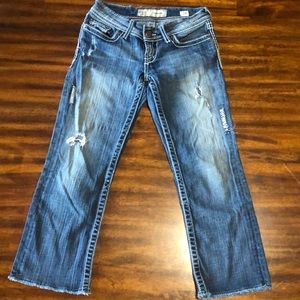 BKE Sabrina Jean Capris light wash with distress, size 24.